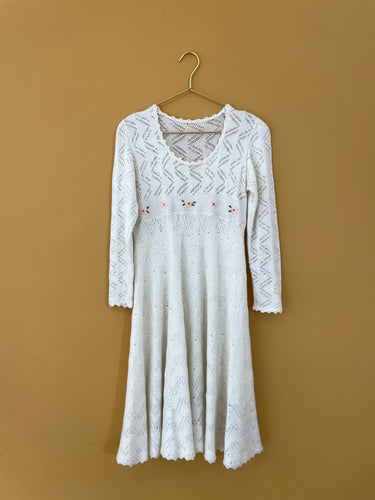 Lovely Embroidered White Vintage Midi Dress M
