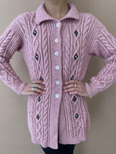 Cargar imagen en el visor de la galería, Cardigan for an afternoon with no plans M