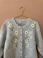 Cargar imagen en el visor de la galería, A cardigan for a quiet spring M-L