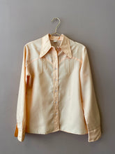 Cargar imagen en el visor de la galería, A shirt for an old summer M