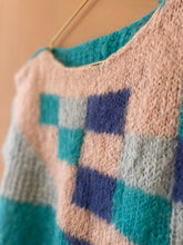 Cargar imagen en el visor de la galería, The sweater knitted by your cool aunt whom you adore XL