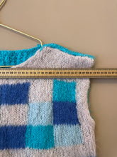 Cargar imagen en el visor de la galería, The sweater knitted by your cool aunt whom you adore XL