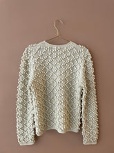 Cargar imagen en el visor de la galería, Cream Embroidered Vintage Cardigan M
