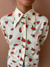 Cargar imagen en el visor de la galería, Roses on ivory shirt M-L