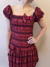 Cargar imagen en el visor de la galería, Dress for pretending you’re in an old movie S