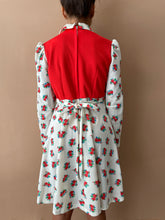 Cargar imagen en el visor de la galería, Little Red Garden M