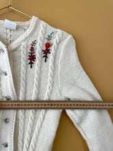 Cargar imagen en el visor de la galería, Embroidered Handmade Vintage Cardigan XS