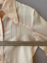 Cargar imagen en el visor de la galería, A shirt for an old summer M
