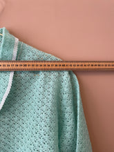 Cargar imagen en el visor de la galería, Cardigan for when your best friend comes over M
