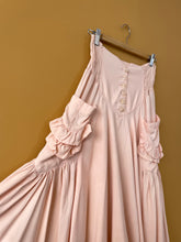 Cargar imagen en el visor de la galería, Ruffle Soft Pink Vintage Midi Skirt M