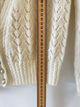 Cargar imagen en el visor de la galería, Handmade White Cotton Cardigan S