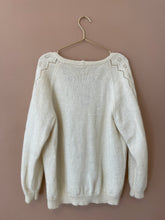 Cargar imagen en el visor de la galería, A vintage cardigan for days you want to remember M-L