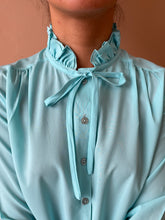 Cargar imagen en el visor de la galería, Iced tea with mint bluse S-M