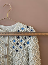 Cargar imagen en el visor de la galería, Cream Embroidered Vintage Cardigan M