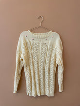 Cargar imagen en el visor de la galería, Light Yellow Handmade Embroidered Knitted Sweater L