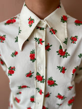 Cargar imagen en el visor de la galería, Roses on ivory shirt M-L