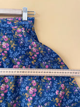 Cargar imagen en el visor de la galería, Floral Corduroy A Line Skirt XS