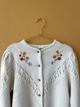 Cargar imagen en el visor de la galería, Lovely Embroidered Vintage Cardigan M
