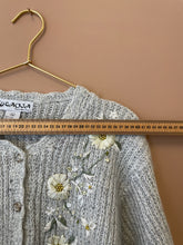 Cargar imagen en el visor de la galería, A cardigan for a quiet spring M-L
