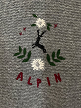 Cargar imagen en el visor de la galería, Vintage vest for an alpine village morning M-L