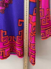 Cargar imagen en el visor de la galería, A 90s dress far from the clean look S