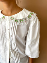 Cargar imagen en el visor de la galería, The garden in collar blouse M-L