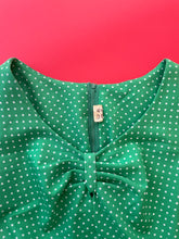 Cargar imagen en el visor de la galería, Green Polka Dot Vintage Dress M-L