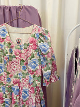 Cargar imagen en el visor de la galería, Spring Austrian Vintage Dress M