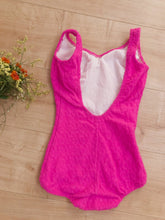 Cargar imagen en el visor de la galería, Bathing Beauty Iconic Pink 70s Vintage Swimsuit XS