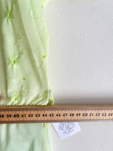 Cargar imagen en el visor de la galería, Light Green Embroidered Cotton Dress M