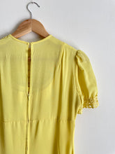 Cargar imagen en el visor de la galería, Yellow 60s Lace Maxi Dress S