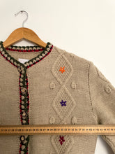 Cargar imagen en el visor de la galería, Embroidered Knitted Vintage Cardigan S-M