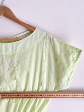 Cargar imagen en el visor de la galería, Light Green Embroidered Cotton Dress M